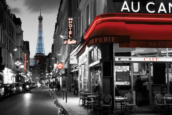 czarno biały plakat paryskiej uliczki z widokiem na wieżę eiffel i kawiarnię