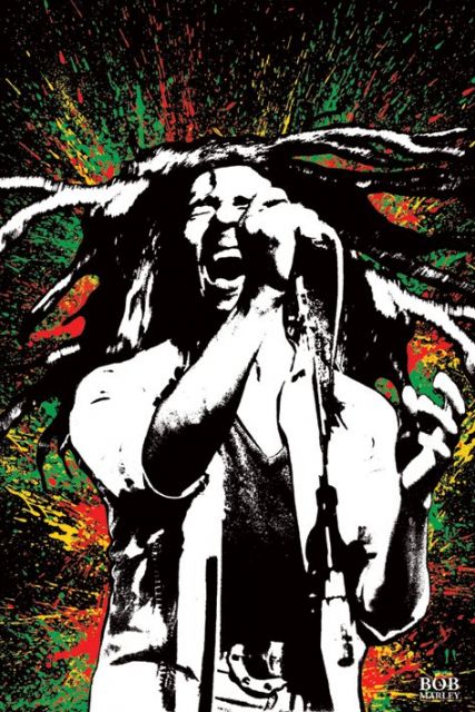 plakat graficzny z czarno-białym Bobem Marleyem na tle rozpryskującej się farby w kolorach rasta czerwonym, zielonym i żółtym
