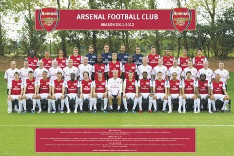 Plakat przedstawiający zdjęcie drużynowe Arsenalu Londyn na sezon 11/12
