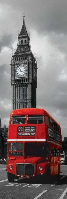 czarno-czerwony plakat z autobusem jadącym obok wieży big ben w londynie