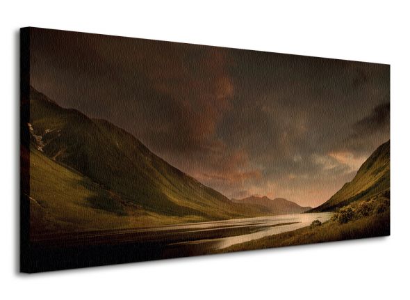Duży obraz 100x50 przedstawia pasmo górskie Rannoch Moor położone w Szkocji