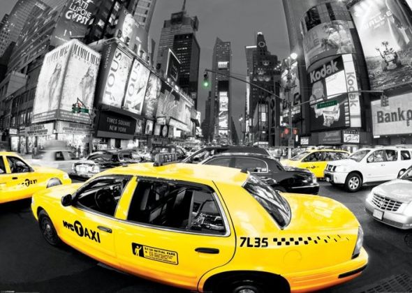 Usa, New York, Times Square. Żółte taksówki w godzinach szczytu.