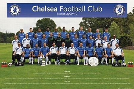 plakat ze zdjęciem drużynowym Chelsea na sezon 2009/10