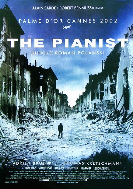 plakat kinowy do filmu Pianista Romana Polańskiego przedstawiający zniszczoną Warszawę