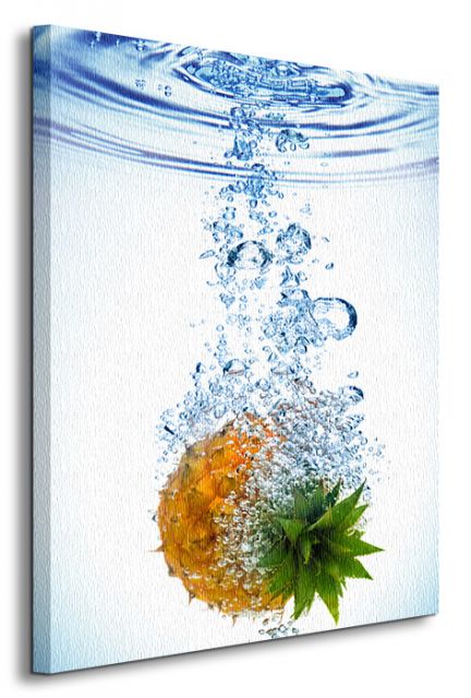 perspektywa canvasu z ananasem wrzuconym do wody