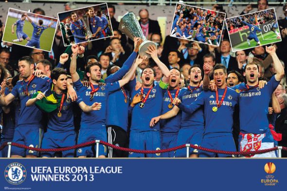 plakat na ścianę ze zdjęciem cieszącej się drużyny Chelsea z pucharem UEFA 2013