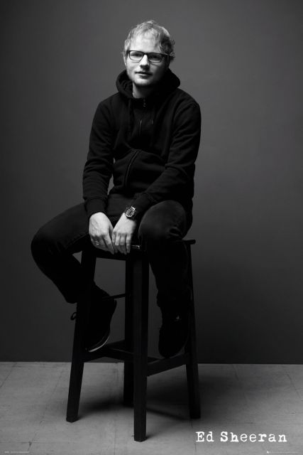 Ed Sheeran Black and White - plakat z artystą 61x91,5 cm