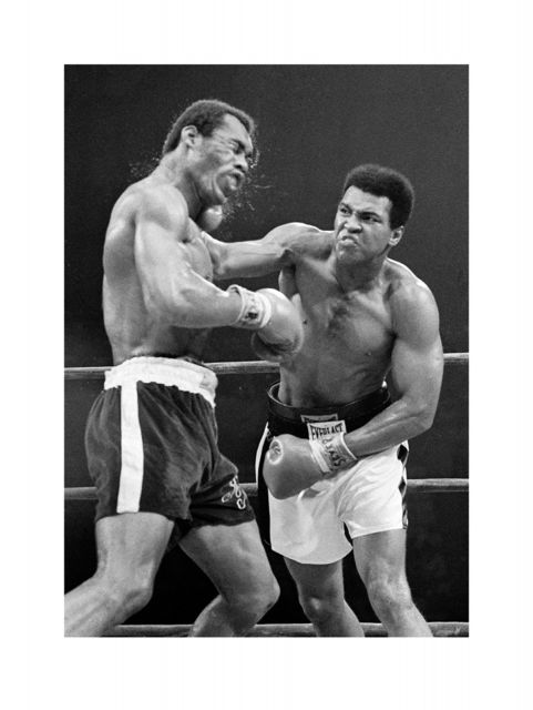Muhammad Ali na reprodukcji ściennej.