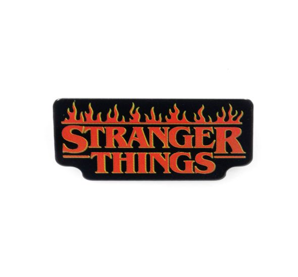 Stranger Things 4 Fire Logo - przypinka