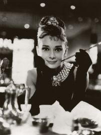 Duża reprodukcja z legendą kina Audrey Hepburn