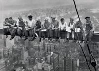 Plakat New York, Manhattan, Robotnicy na belce w wymiarach 61x91,5 cm