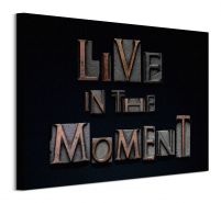 Live in the Moment - obraz na płótnie o wymiarach 40x50 cm