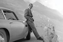 Czarno biały plakat filmowy James Bond 007 Aston Martin DB5 Sean Connery