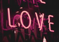 Neonowe Love - plakat