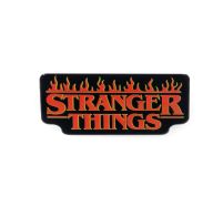 Stranger Things 4 Fire Logo - przypinka
