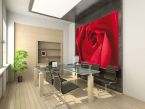 aranżacja fototapety z czerwonymi płatkami róży w biurze w kolorze ecru