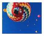 Plakat z kolorowymi balonami