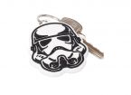 Brelok Stormtrooper z Gwiezdnych Wojen przypięty do kluczy