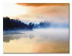Canvas z mglistym jeziorem