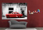 aranżacja fototapety z czerwonym Cadillaciem w białym pokoju nad drewnianym stolikiem