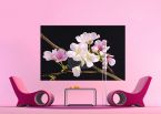 fototapeta z różowymi i białymi kwiatami na ścianie w nowoczesnym wnętrzu
