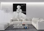 czarno biała fototapeta z Marilyn Monroe w salonie na ścianie