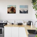 Obraz na płótnie Valle Aurina wiszący na białej ścianie w kuchni nad blatem