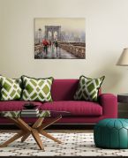 Canvas przedstawiający spacerowiczów na moście Brooklińskim wiszący w salonie nad kanapą