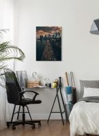 Canvas przedstawiający panoramę Manhattanu powieszony nad biurkiem