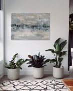 Soozy Barker abstrakcyjny obraz pejzaż miejski na ścianie w salonie nad roślinami