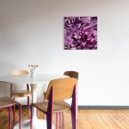Canvas Kwiaty Bzu powieszony w jadalni na białej ścianie