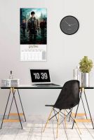 Kalendarz Harry Potter na 2021 rok powieszony nad biurkiem