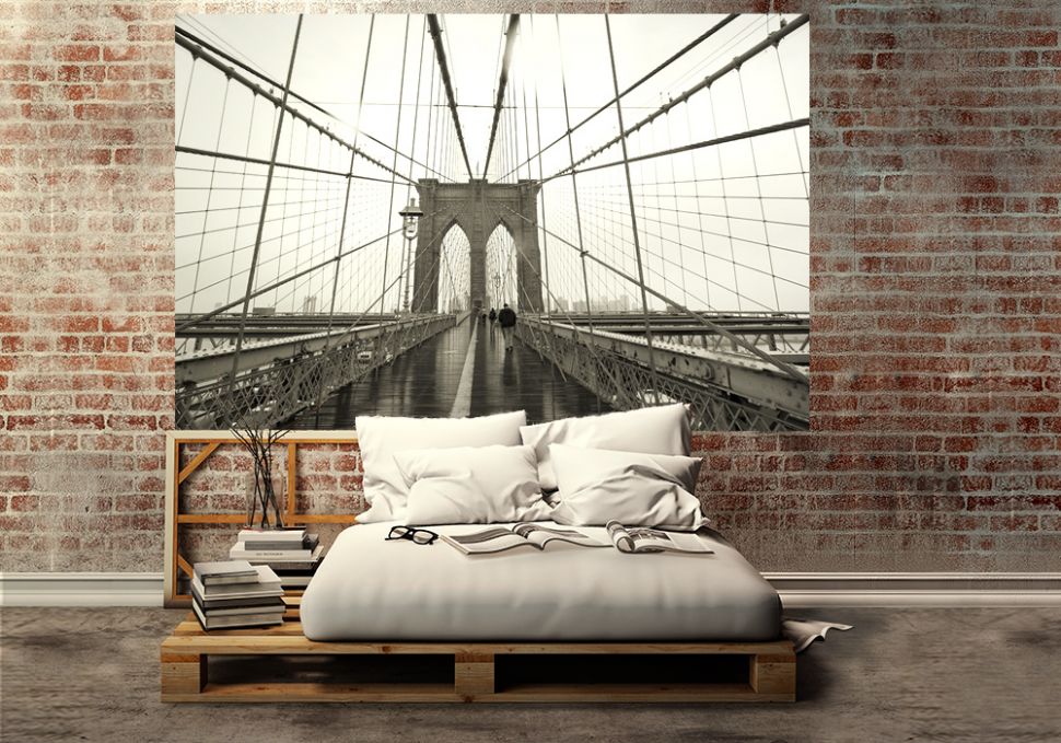 aranżacja fototapety z z filarem i siecią lin Brooklyn Bridge w beżowym pokoju