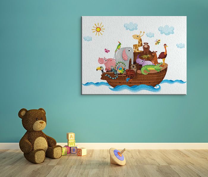 Dekoracja ścienna z zwirzętakimi w drewnianej łodzi do pokoju dziecka