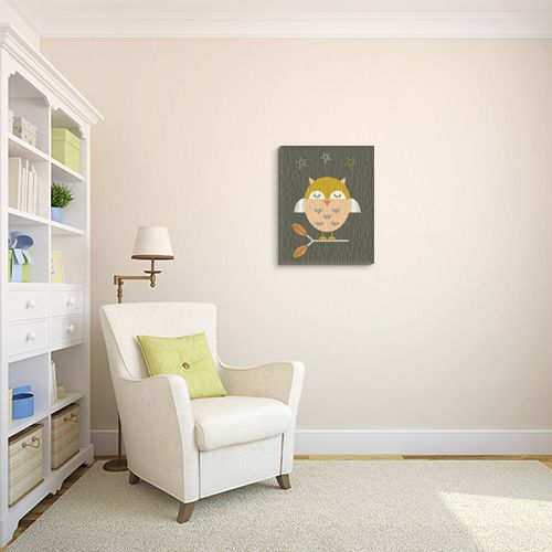 Aranżacja obrazu na płótnie przedstawiającego małą sowę w pokoju dziecięcym