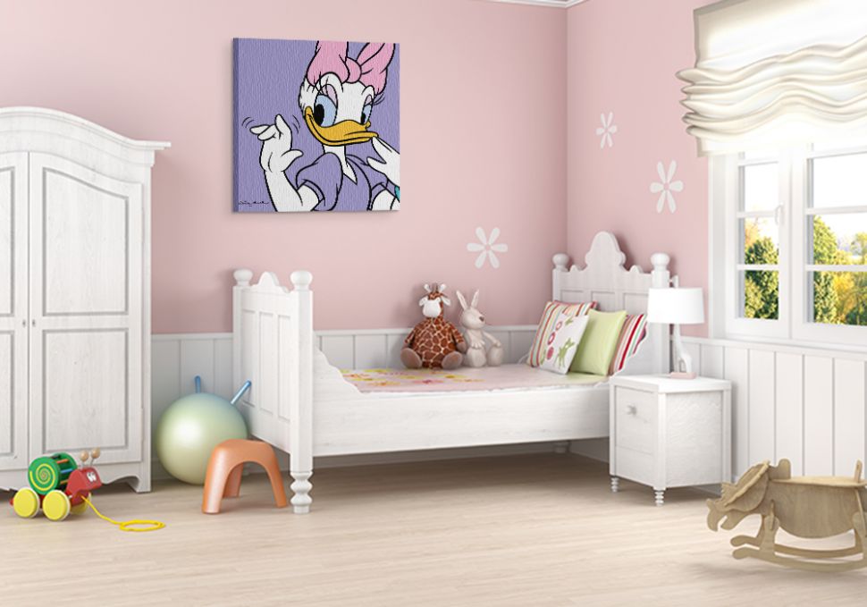 aranżacja obrazu z Daisy Duck w pokoju małej dziewczynki