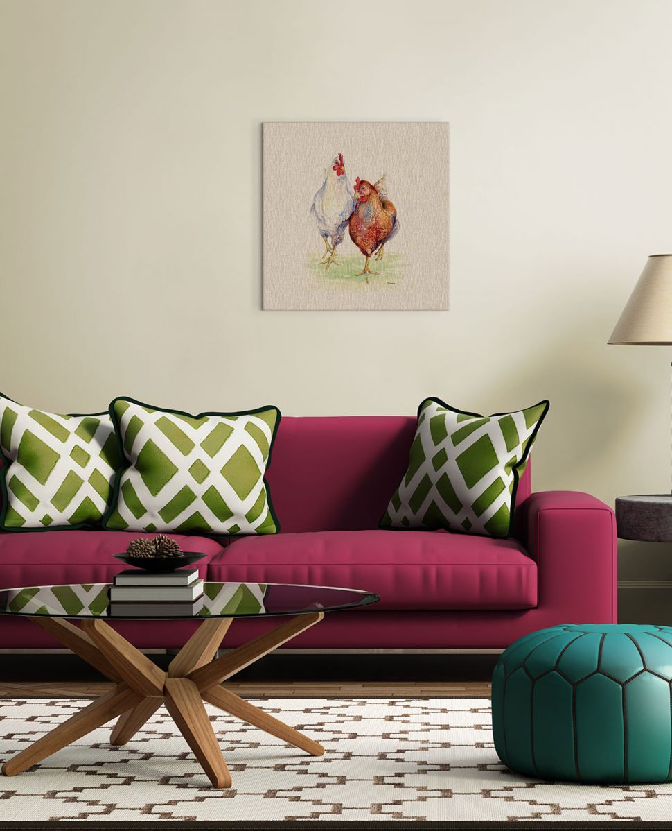 Obraz na płótnie przedstawiający kury o nazwie Ethel & Mabel wiszący w salonie nad fioletową kanapą