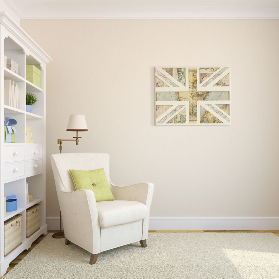 Zdjęcie salonu z w którym wisi obraz na płótnie przedstawiający flagę Wielkiej Brytanii