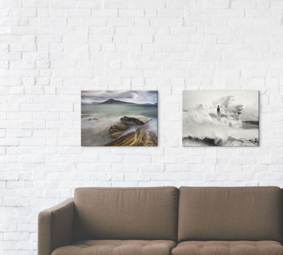 Obrazy na płótnie przedstawiające morskie krajobrazy powieszone ścianie z cegły