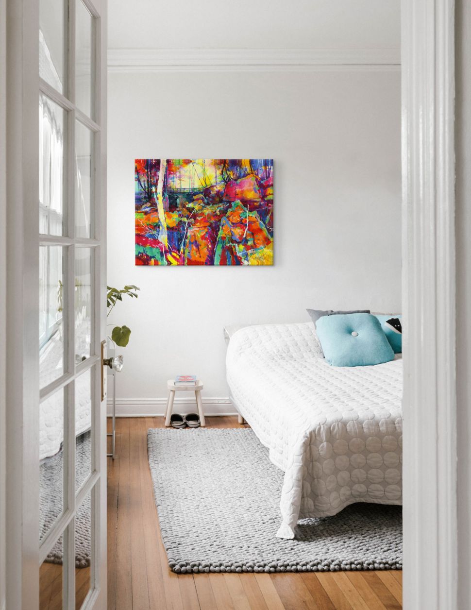 Obraz na płótnie z kolorowym leśnym krajobrazem powieszony w sypialni nad łóżkiem