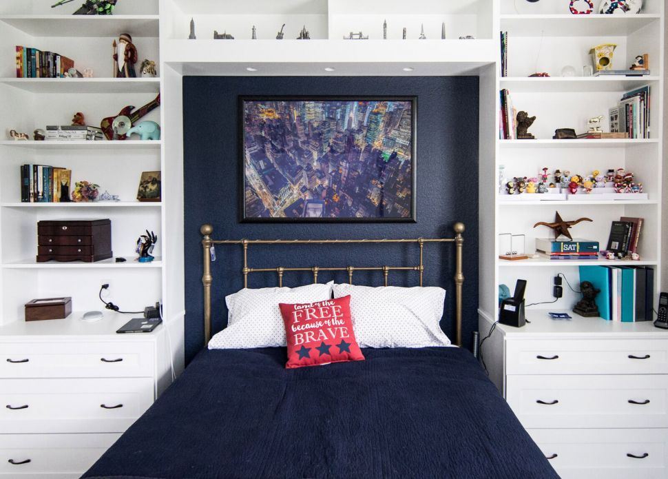 Plakat z panoramą Nowego Jorku City Lights w sypialni nad łóżkiem