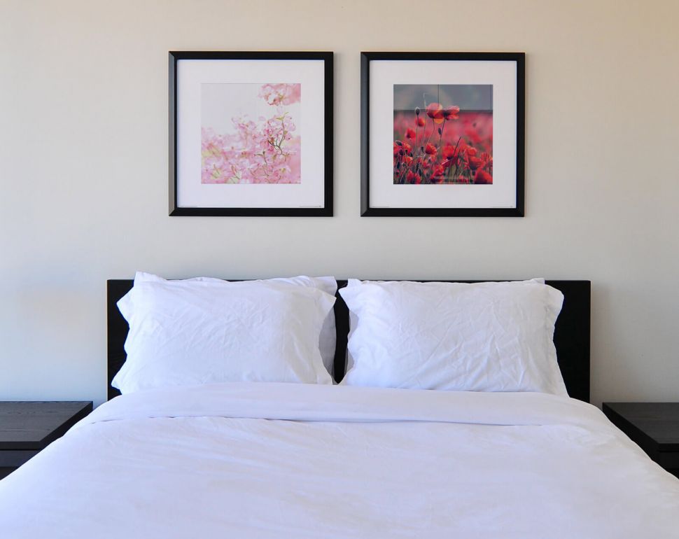 Reprint Różowe Kwiaty w sypialni nad łóżkiem