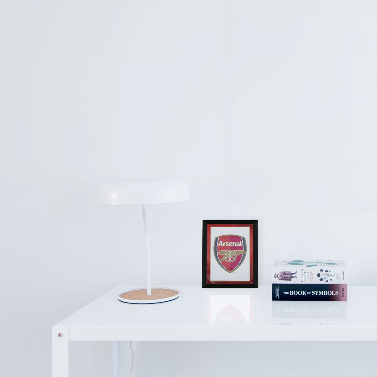 Obraz w ramie z herbem klubu Arsenal